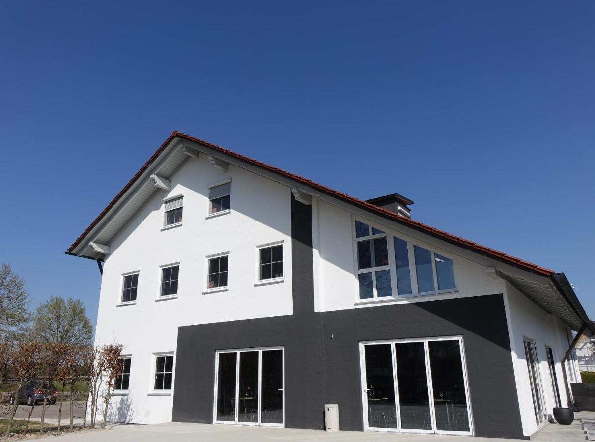 Das Singold Hotel Mit Highspeed Wlan Und Digitalem Schluessel Schwabmunchen Exterior foto
